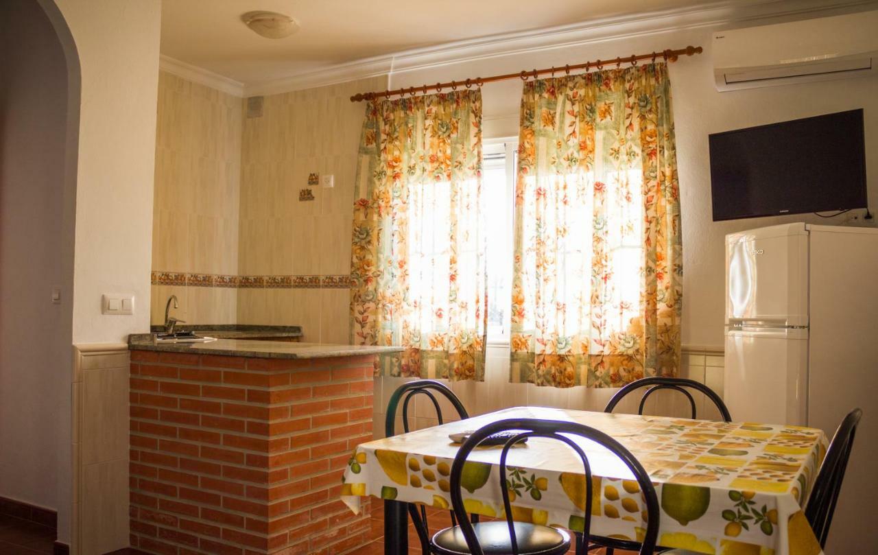 Apartamentos Bellavista โบโลเนีย ภายนอก รูปภาพ